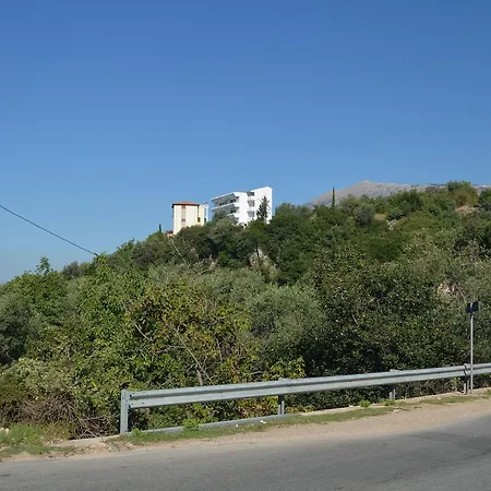 호텔 Hotel Palasa 3*