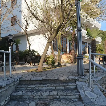 호텔 Hotel Palasa 팔라서